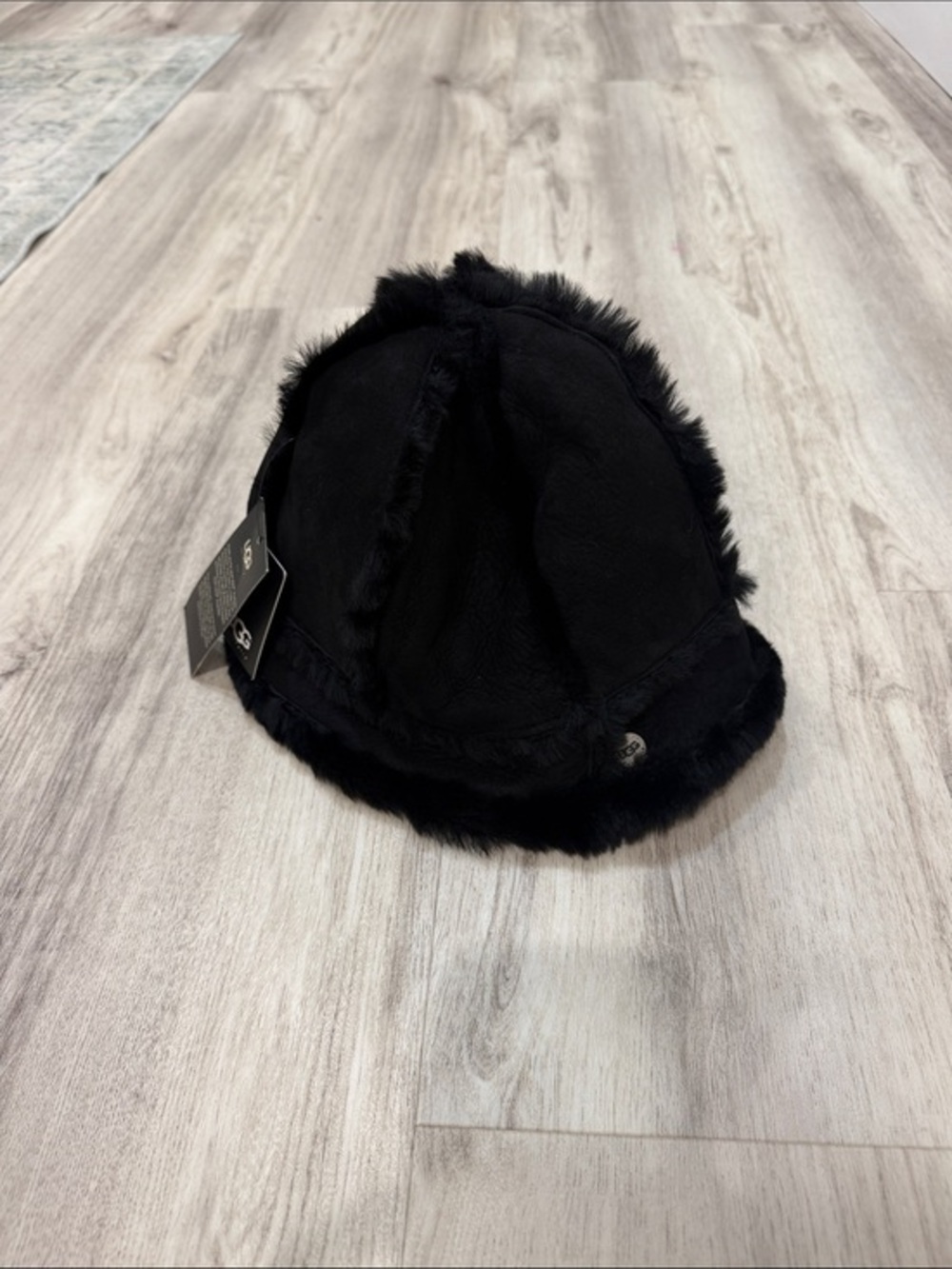 UGG Black SHEARLING  Trim Bucket Hat NWT $160 women